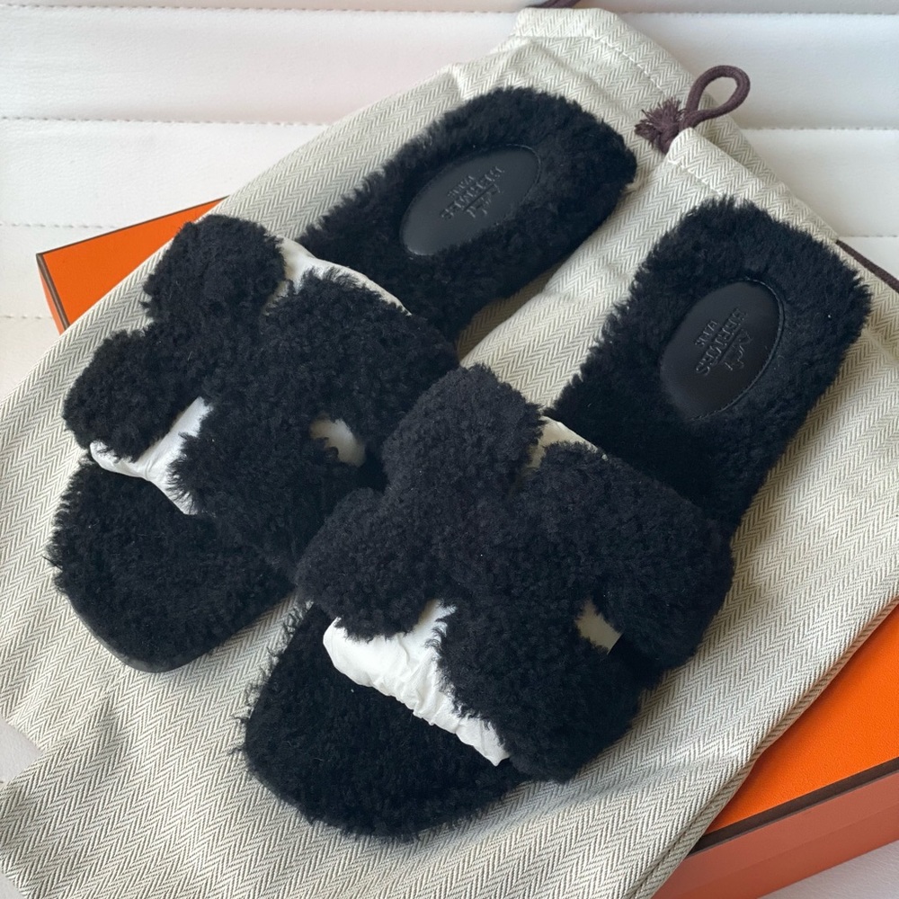 Hermes Fuzzy Shearling Oran Sandal 38.5